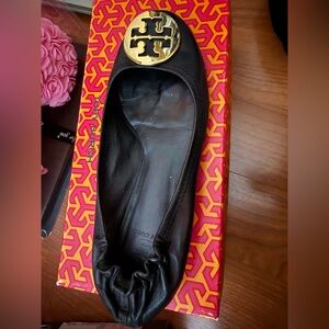 Tory Burch black shoes size 7.5